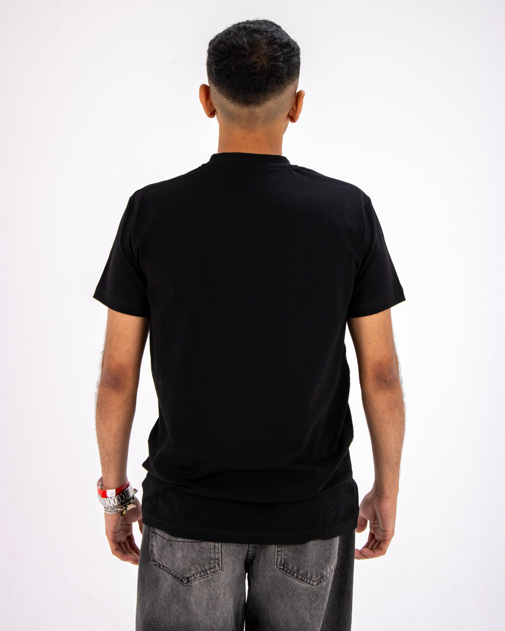BAZIC black t-shirt