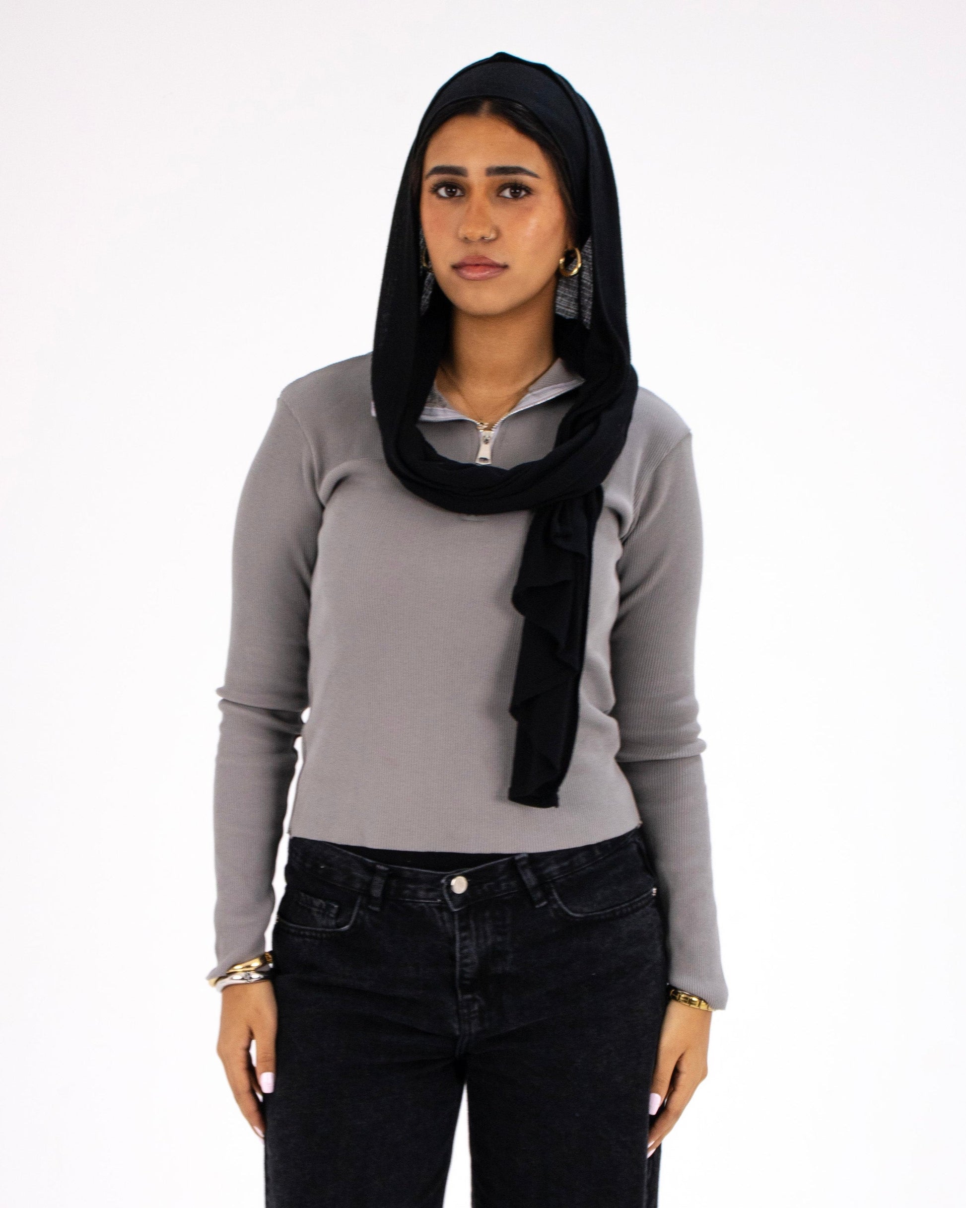 HERS long sleeved basic top in grey