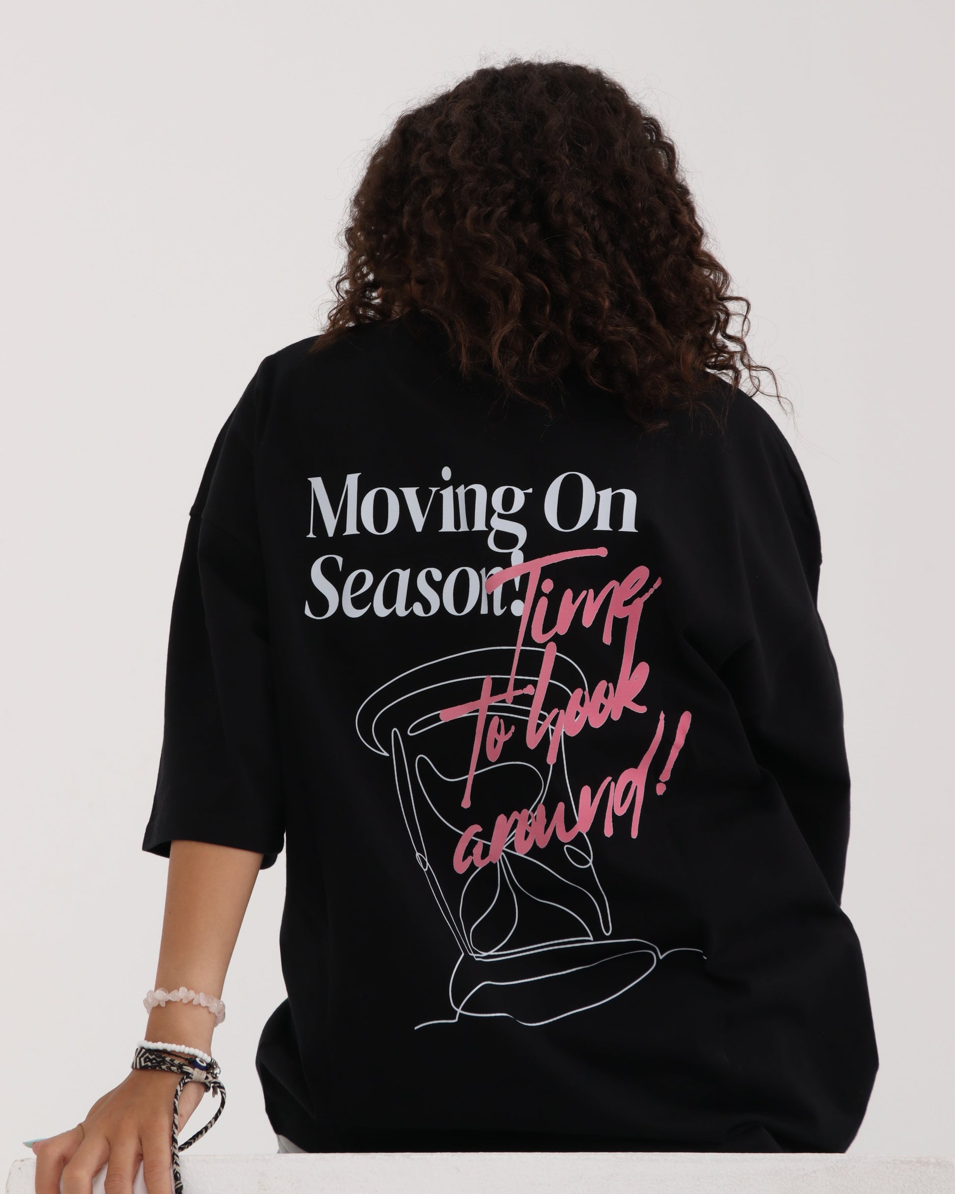 MOVING ON SEASON oversized t-shirt
