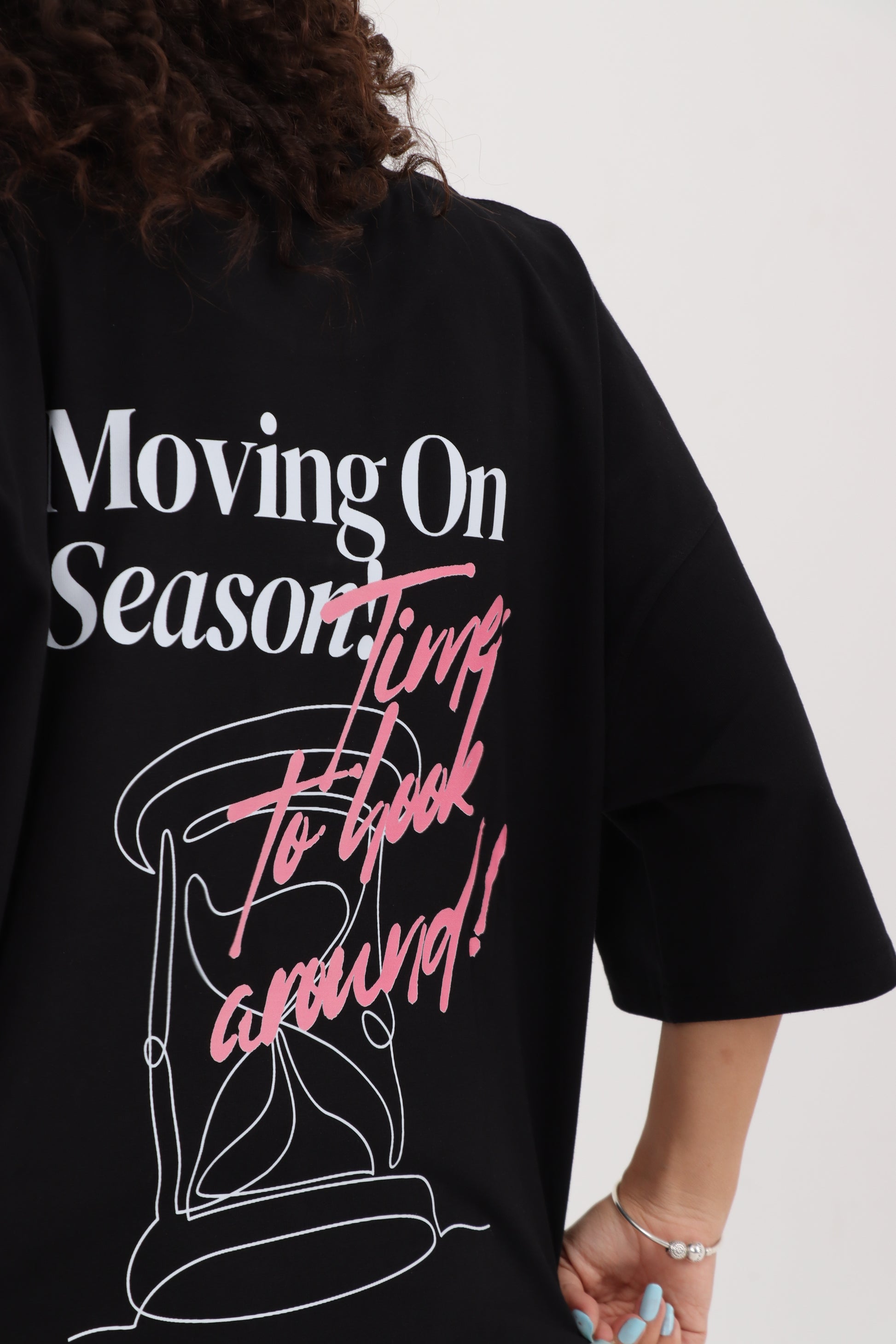 MOVING ON SEASON oversized t-shirt
