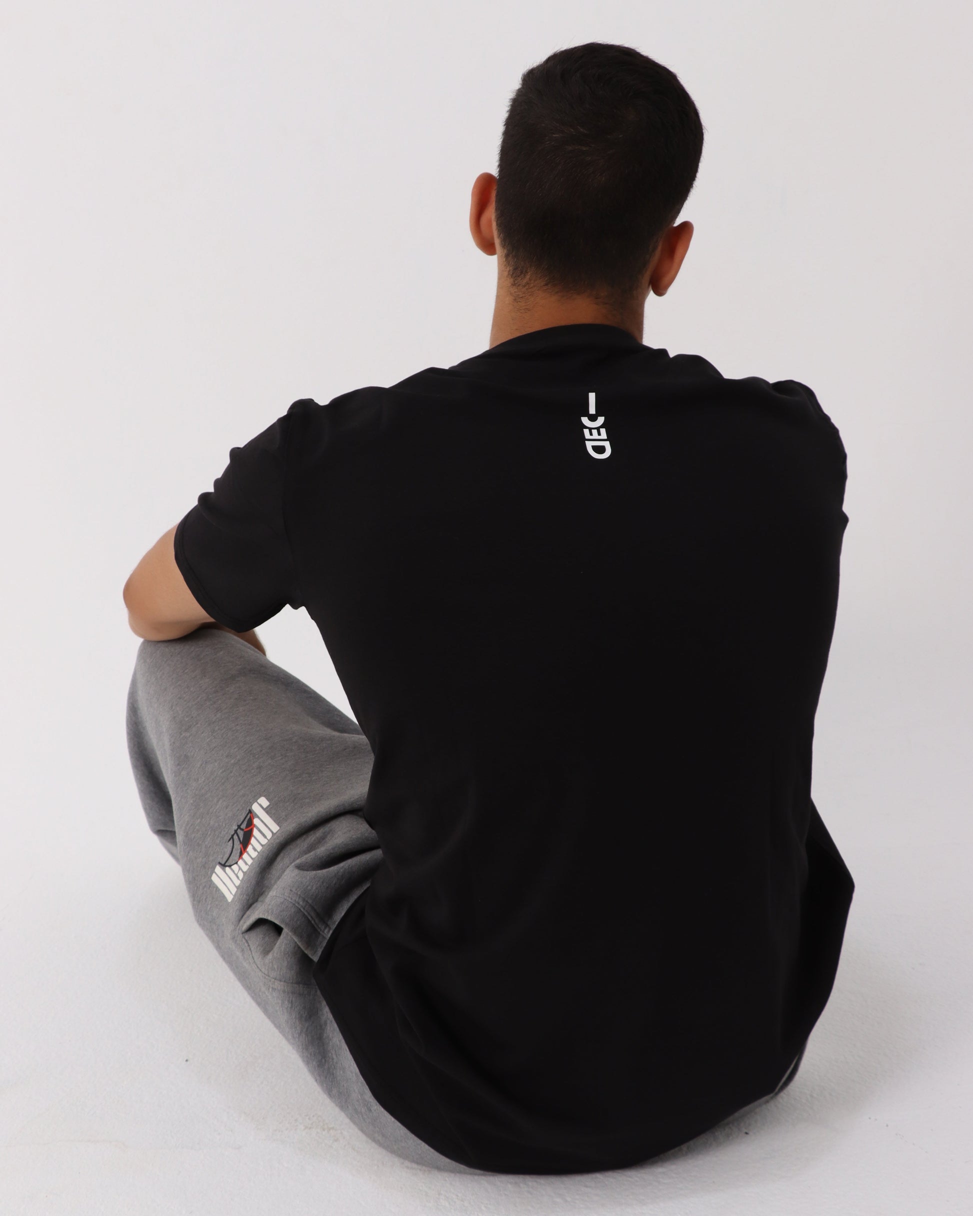 BAZIC black white logo tee