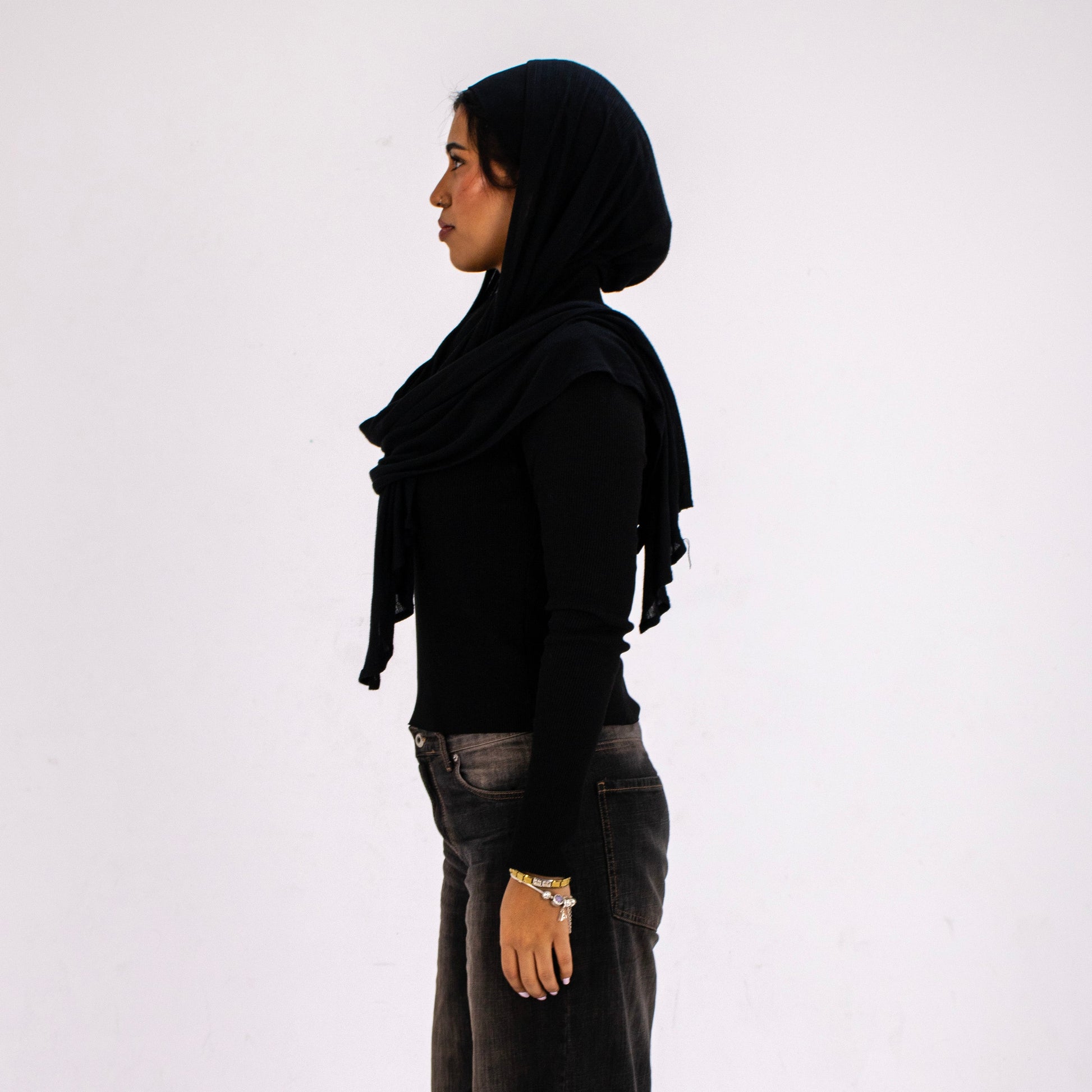 HERS long sleeved basic top in black