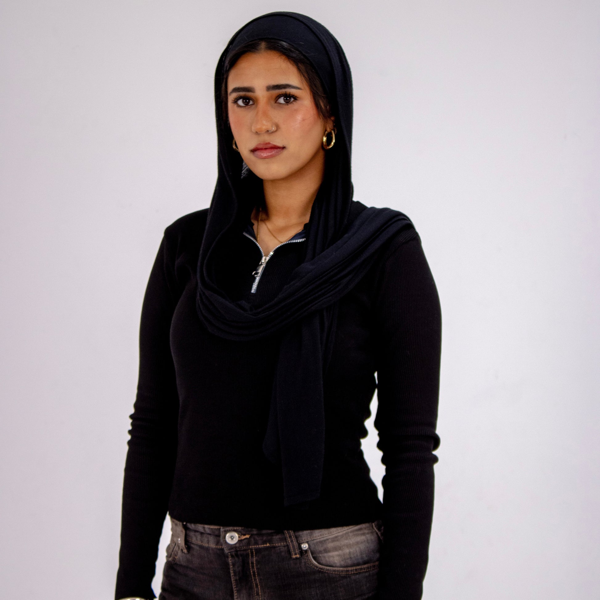 HERS long sleeved basic top in black