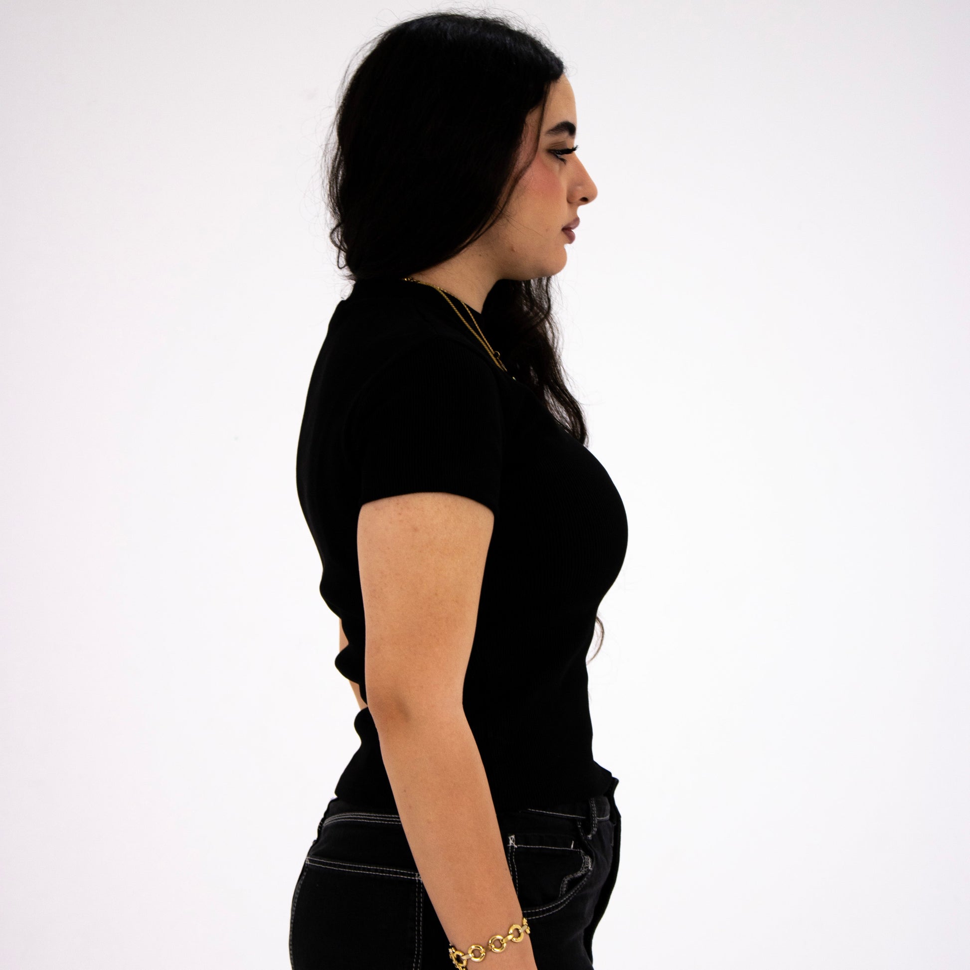 HERS basic short sleeved top in black