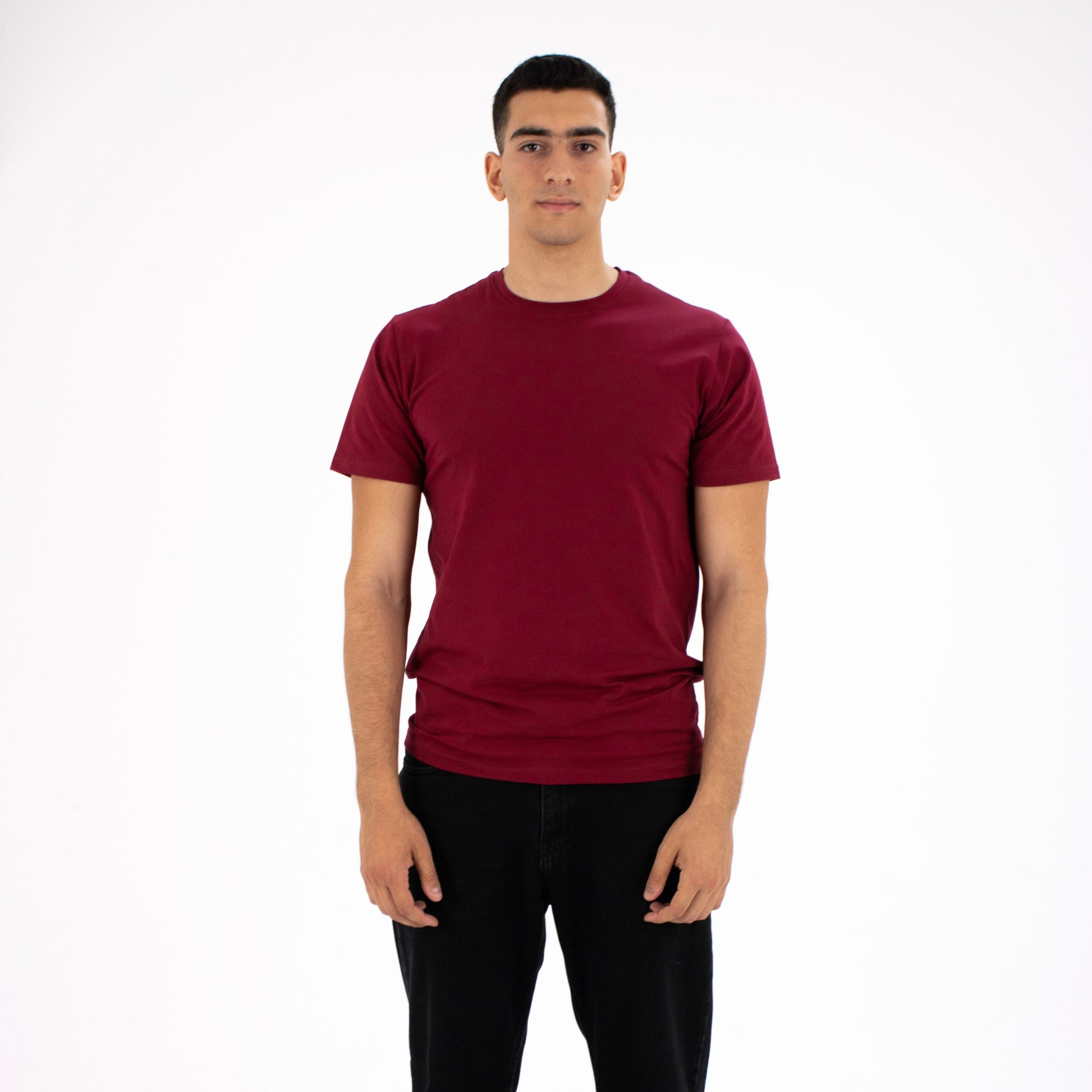 BAZIC burgundy t-shirt