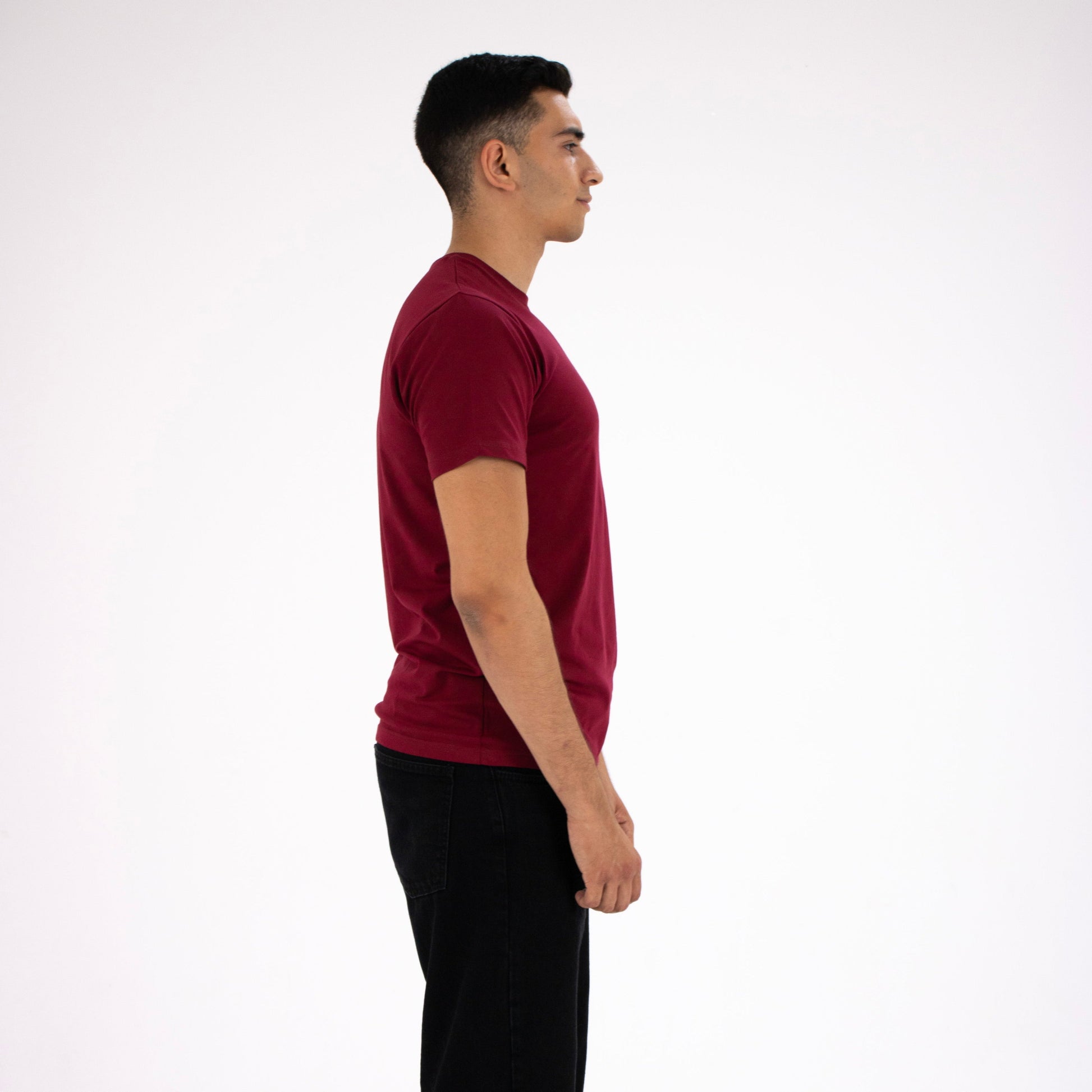 BAZIC burgundy t-shirt